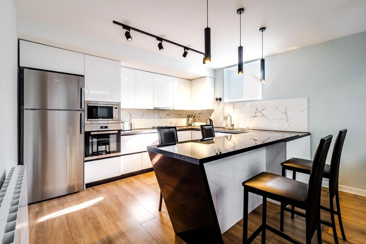 Modern Apartment In Old Тбилиси Екстериор снимка