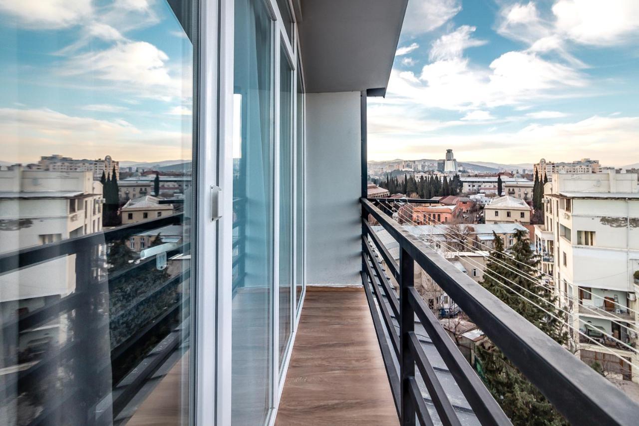 Modern Apartment In Old Тбилиси Екстериор снимка