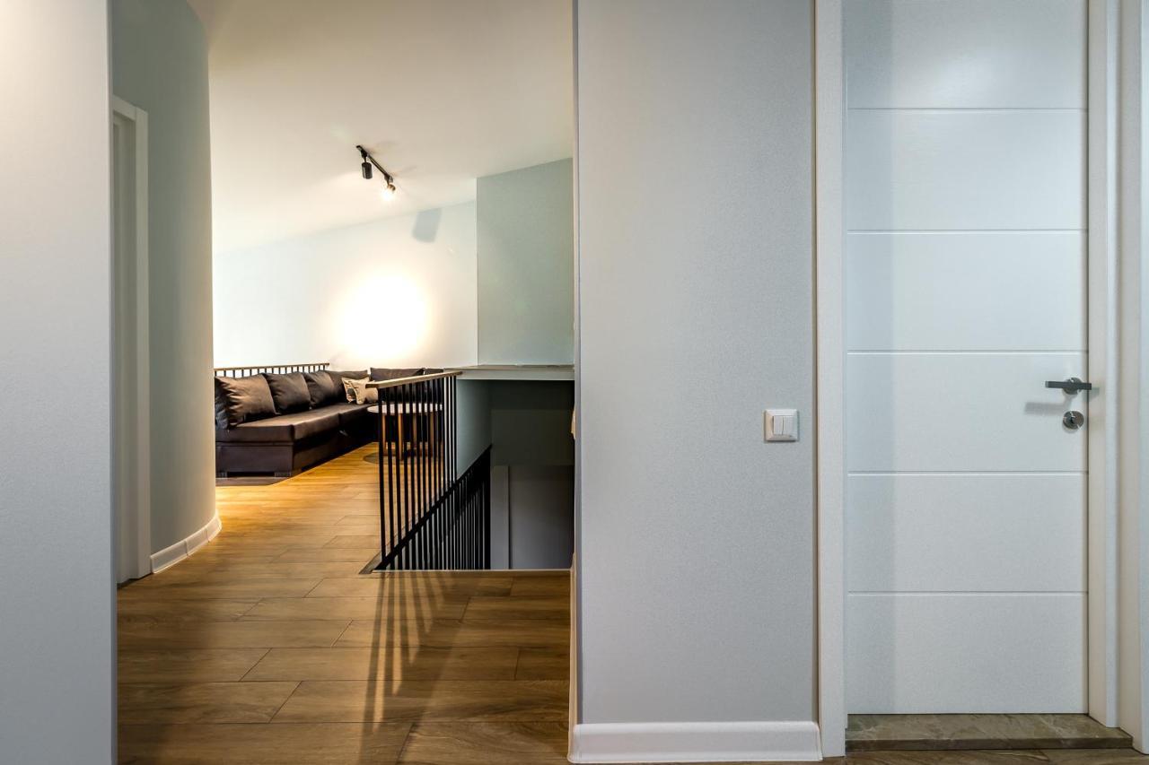 Modern Apartment In Old Тбилиси Екстериор снимка
